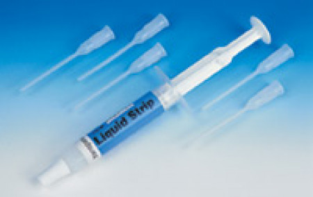 Ivoclar Liquid Strip, spuit 2,5 ml en 5 opzetcanules  (Glycerine-gel)